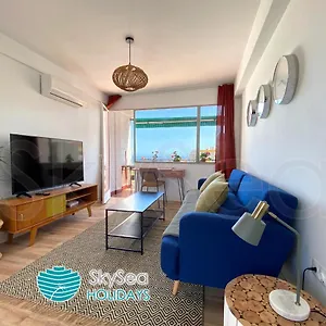 https://skyseaholidays-torremolinos-centro.1costadelsol.com